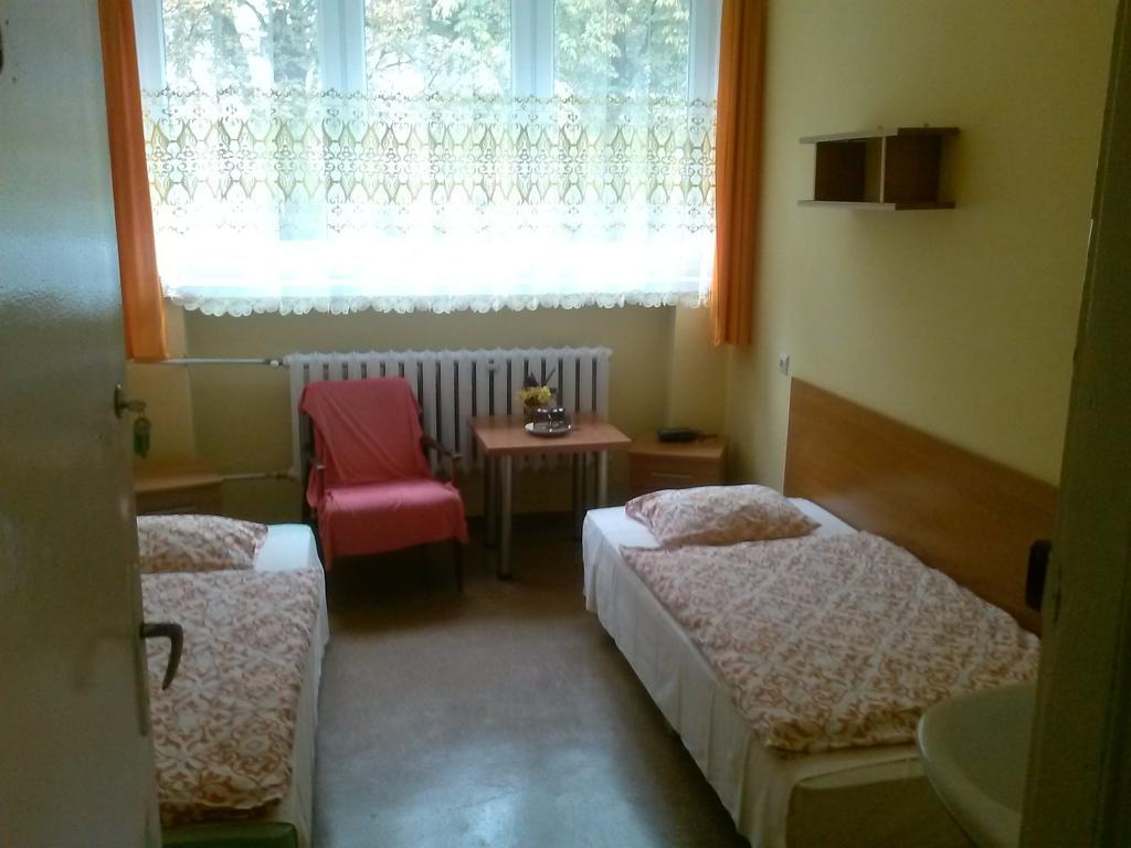 Pod Zielonym Kogutem Hostel Duszniki Zdrój Δωμάτιο φωτογραφία