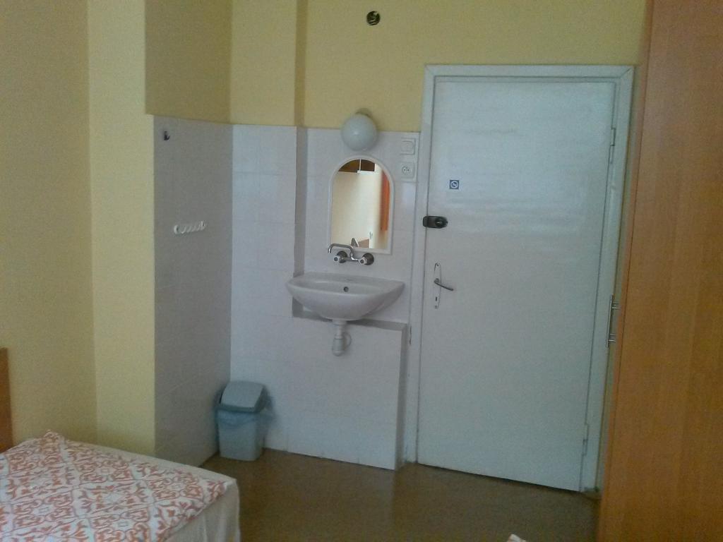 Pod Zielonym Kogutem Hostel Duszniki Zdrój Δωμάτιο φωτογραφία